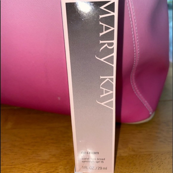 Mary Kay Deep CC Cream Liquid Foundation